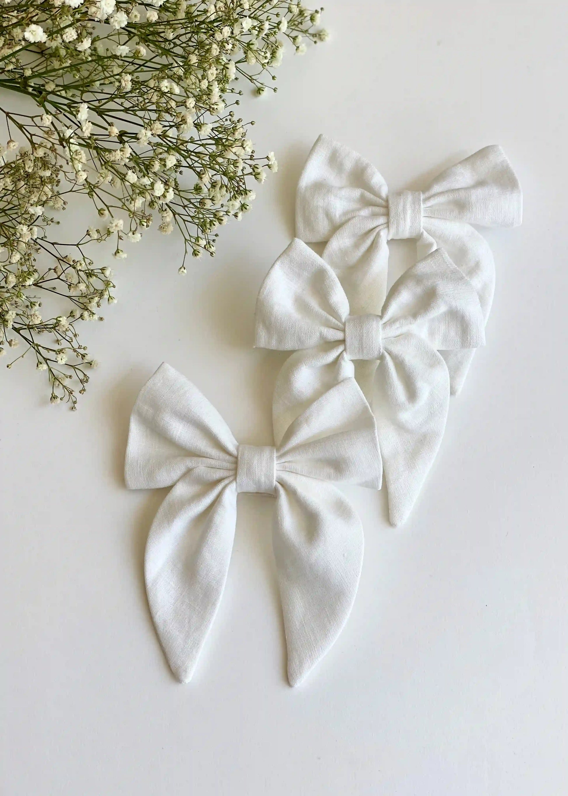 Lininiai papuosimai krikstynu zvakei