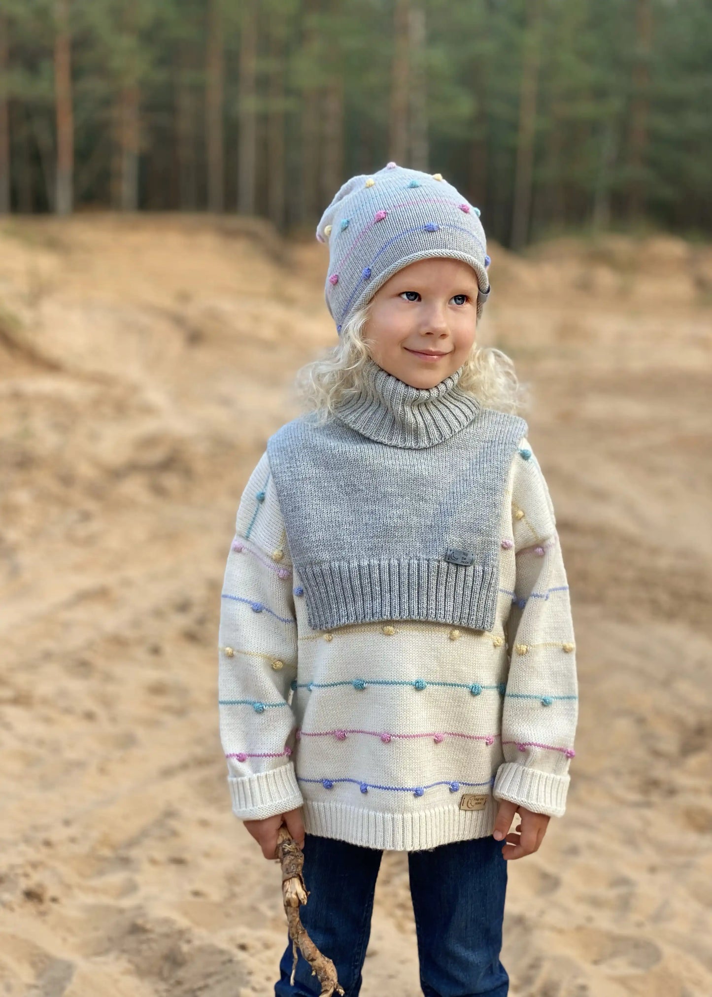 Kepures ir movos komplektas mergytei is merino siulu