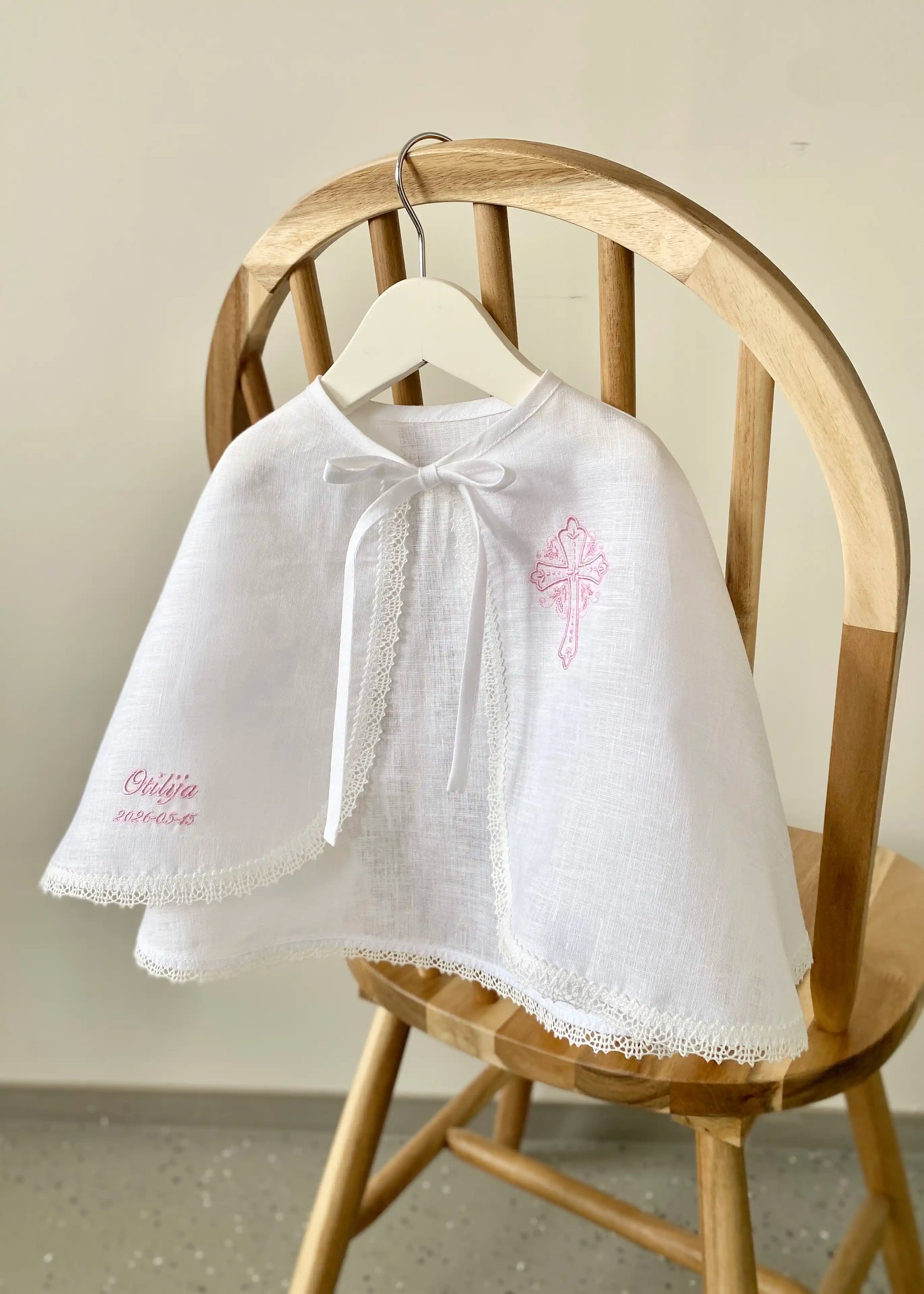 linine skraiste su issiuvinetu vardu 