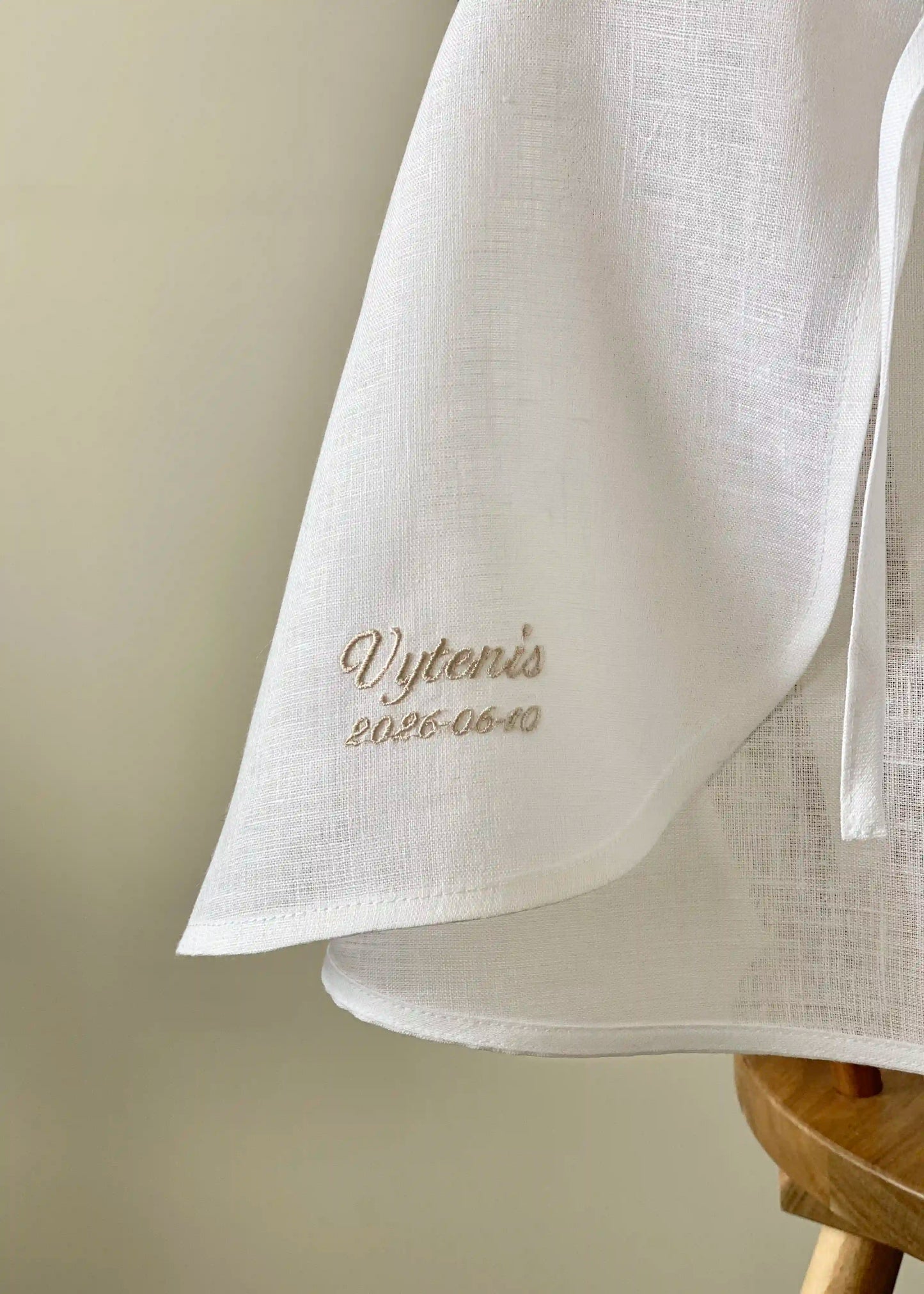 vardo ir datos siuvinejimas ant skraistes