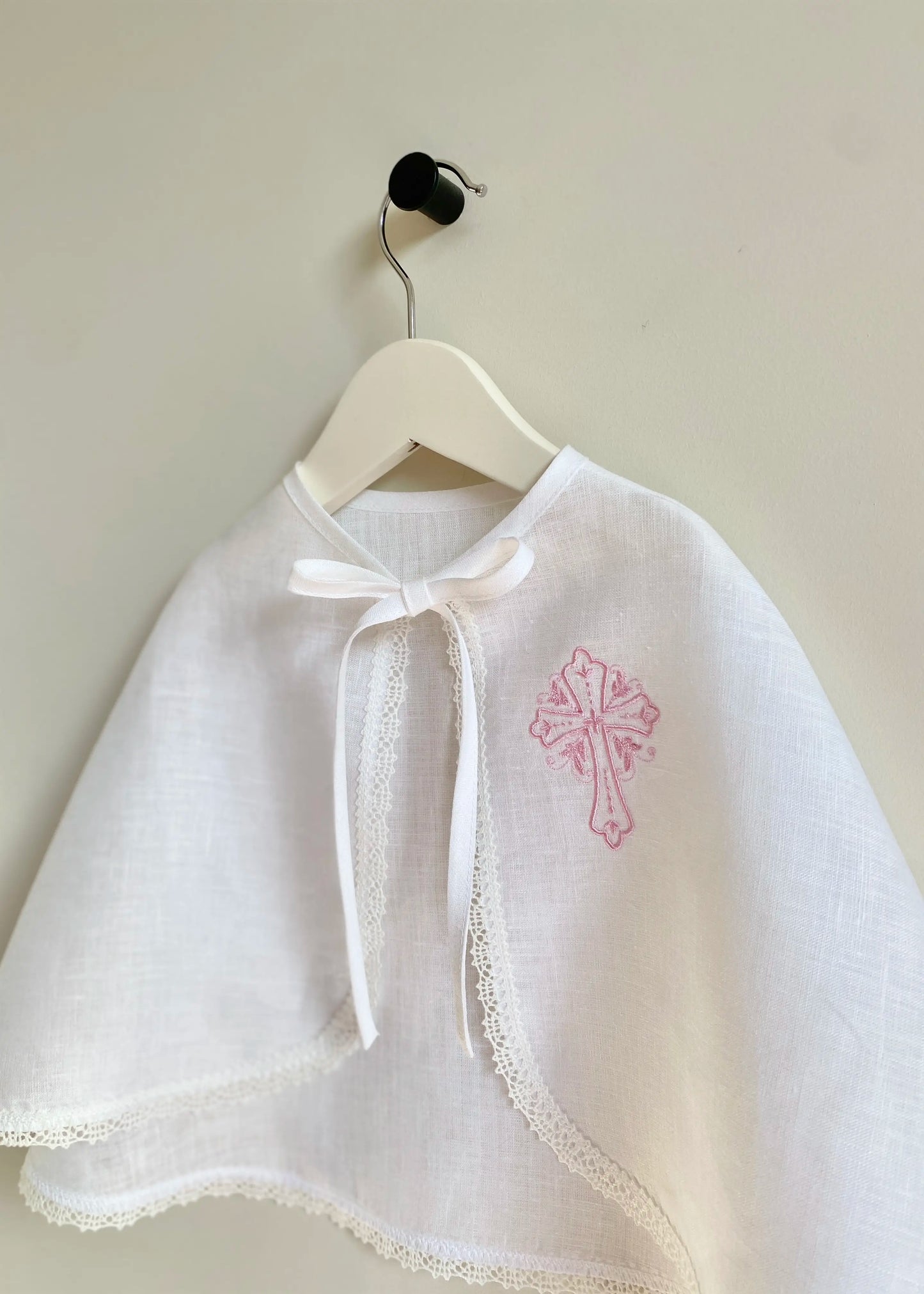 linine skraiste su siuvinejimu