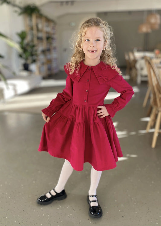 Velveto suknelė su apykakle FLORA